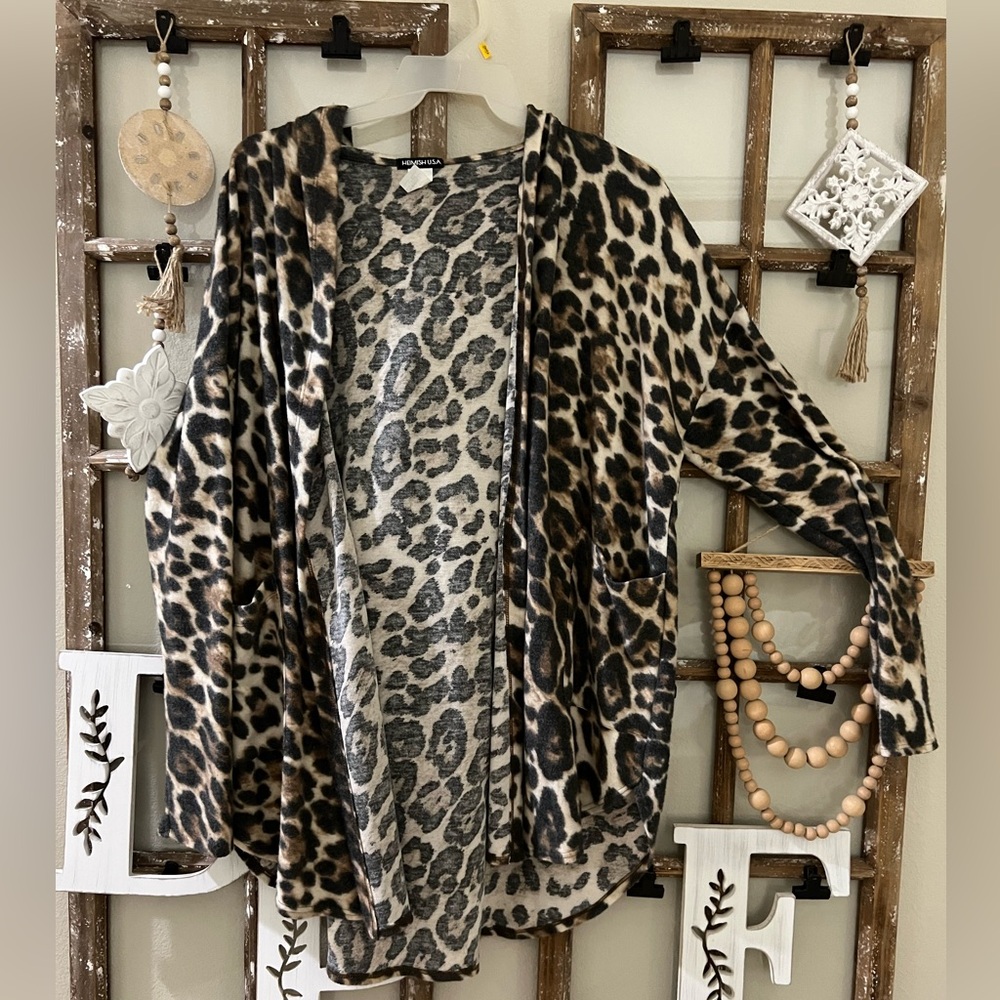 HEIMISH USA Leopard Print Open-Front Teddy Jacket in Brown and Black